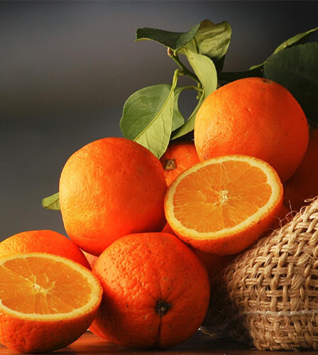 Tepeleme dolu 1 tatlı kaşığı (yaklaşık 4g) dolusu Nutrigen Narlı içecek tozunu kuru bir su bardağı içerisine boşaltın. Üzerine su bardağı dolana kadar (yaklaşık 200 mL) soğuk veya ılık su ilave edin.